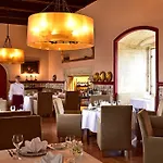 Отель Castelo De 4*