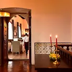 Отель Castelo De 4*