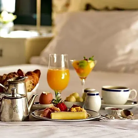 Hotel Castelo De 4*
