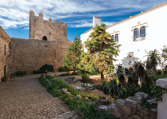 酒店 卡斯特洛奥比多斯酒店 4*