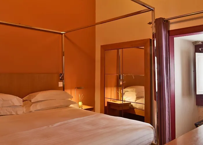 酒店 卡斯特洛奥比多斯酒店 4*